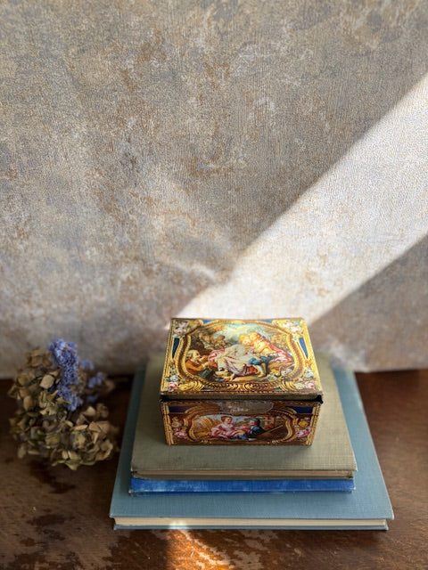 Vintage Kemps Biscuit Tin V&A Museum design - one available